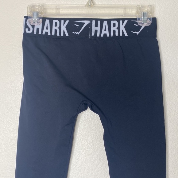 Gymshark fit seamless leggings black womens small EUC crop - Picture 2 of 3